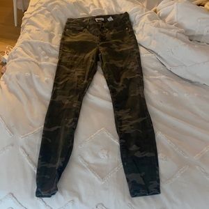 Good American camo skinny jeans